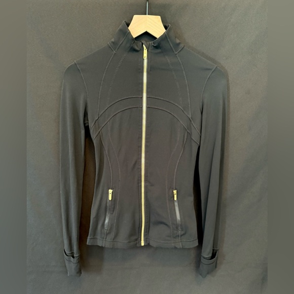 Lululemon Define jacket - Picture 3 of 6
